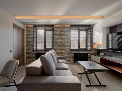 ЛДСП Lamarty и фанера SyPly в проекте «Дачный ответ» на НТВ. Гостиная-столовая с дирижаблем.