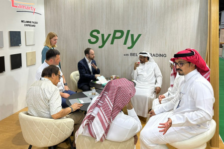 Фотография ООО «Сыктывкарский фанерный завод» и Belani Trading на Saudi Woodshow 2024 | 3