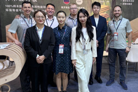 Фотография ООО «Сыктывкарский фанерный завод» и Tianma Lvjian на Furniture Manufacturing & Supply China (FMC China 2024) | 2