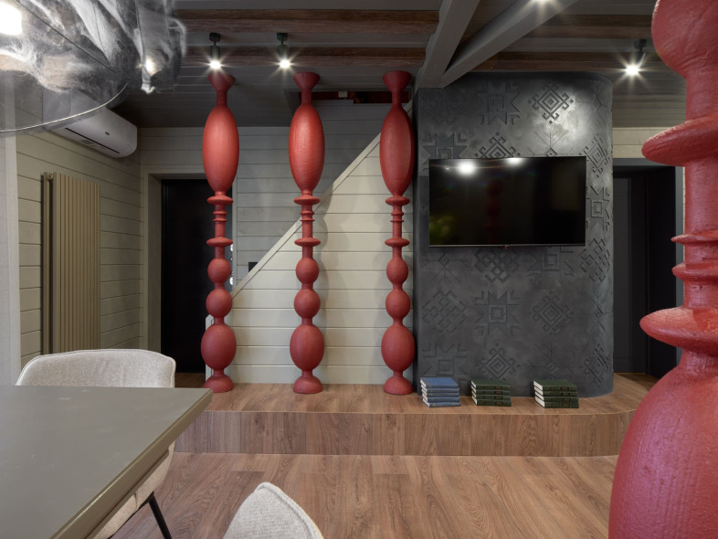 ЛДСП Lamarty в проекте «Дачный ответ» на НТВ. Шале в древнерусском стиле.